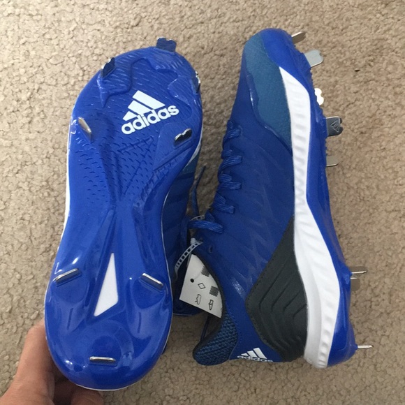 - NEW Adidas Softball Cleats - Picture 2 of 3